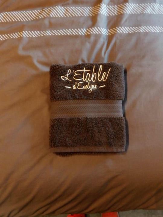 L'Etable D'Evelyne Hotell Bastogne Eksteriør bilde